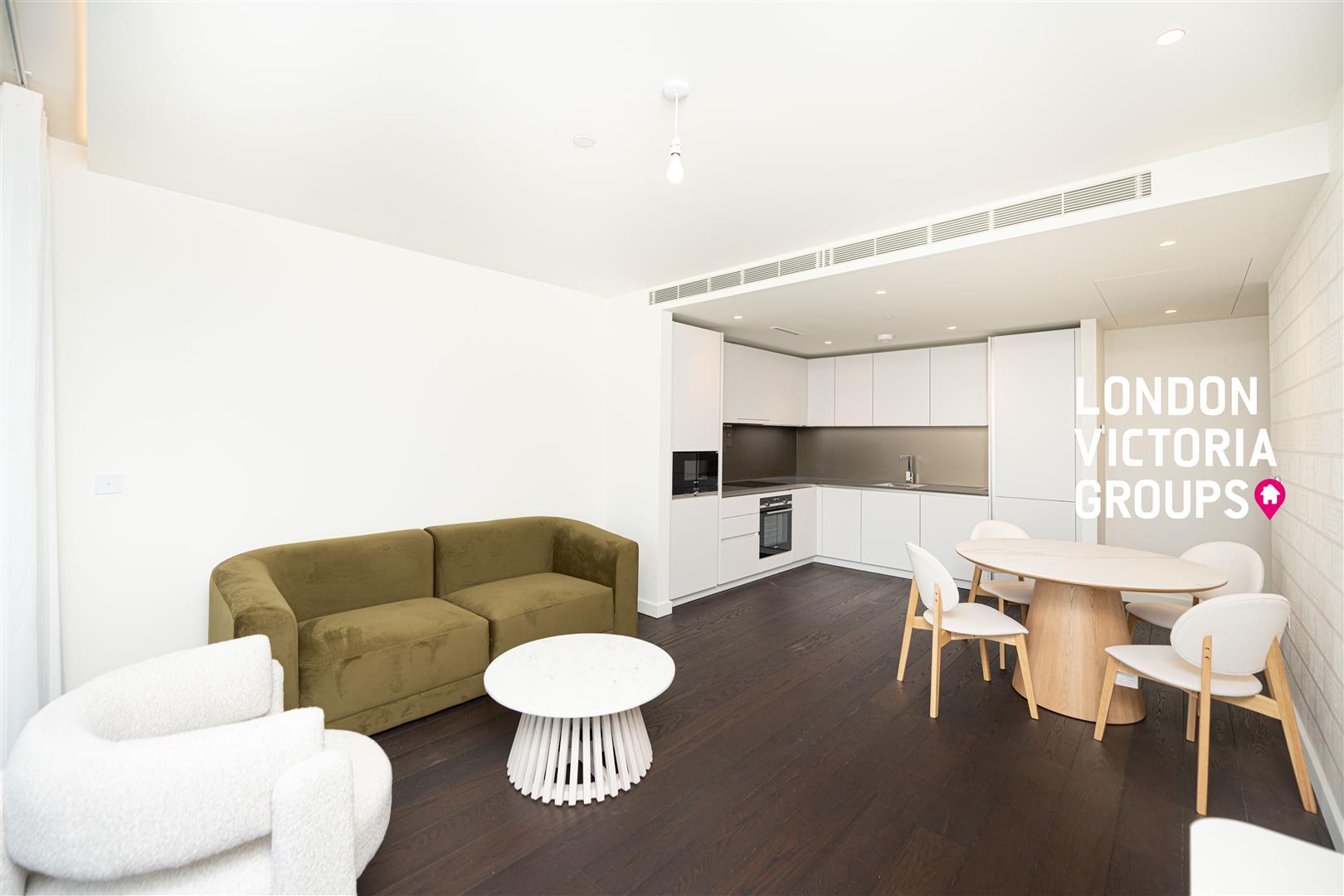 2 bed property in 67 Bondway, London